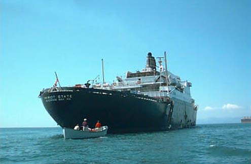 TSPS at anchor in Caldera, Costa Rica