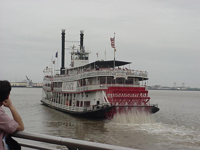 paddlewheeler.: The Natchez pulls away from her dock on the Mississippi for a trip into the past.